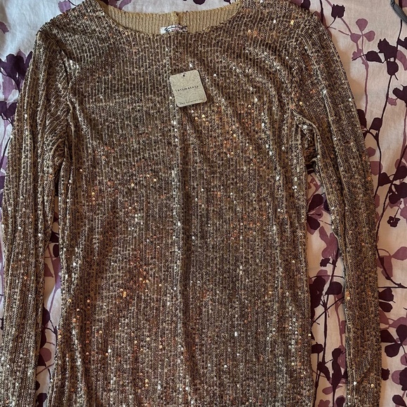 NWT Gold Sequin Long Sleeve Top Free People MEDIUM - Picture 1 of 4